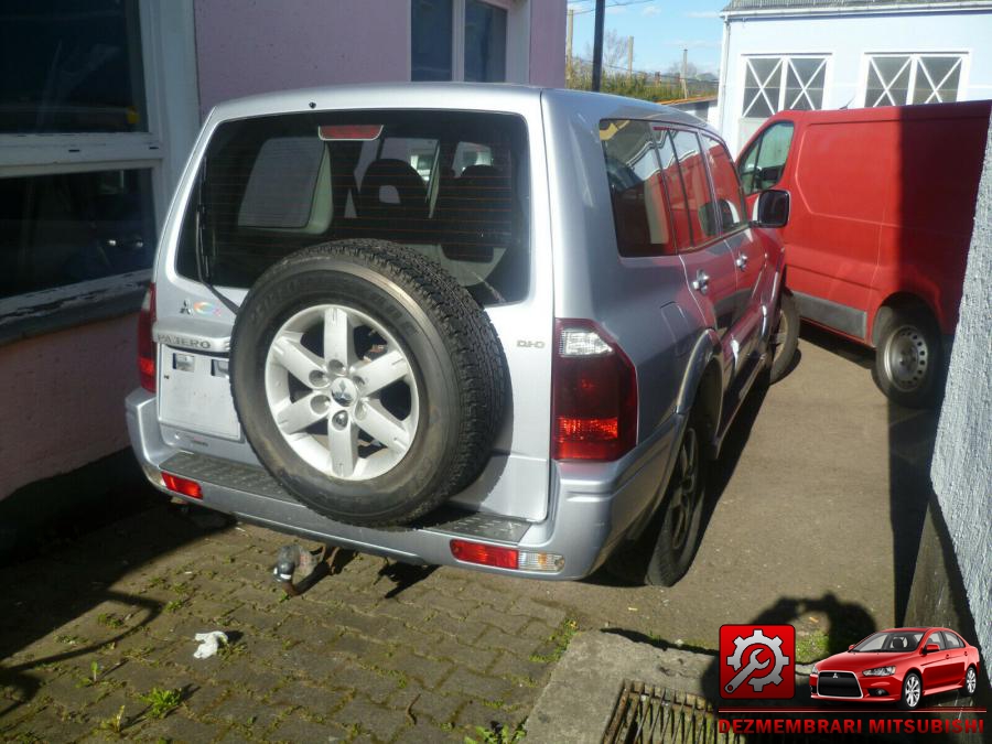 Airbaguri mitsubishi pajero 2007