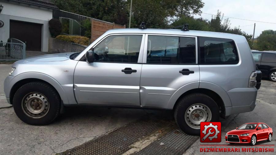 Alternator mitsubishi pajero 2009