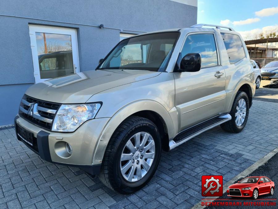 Amortizor capota mitsubishi pajero 2010