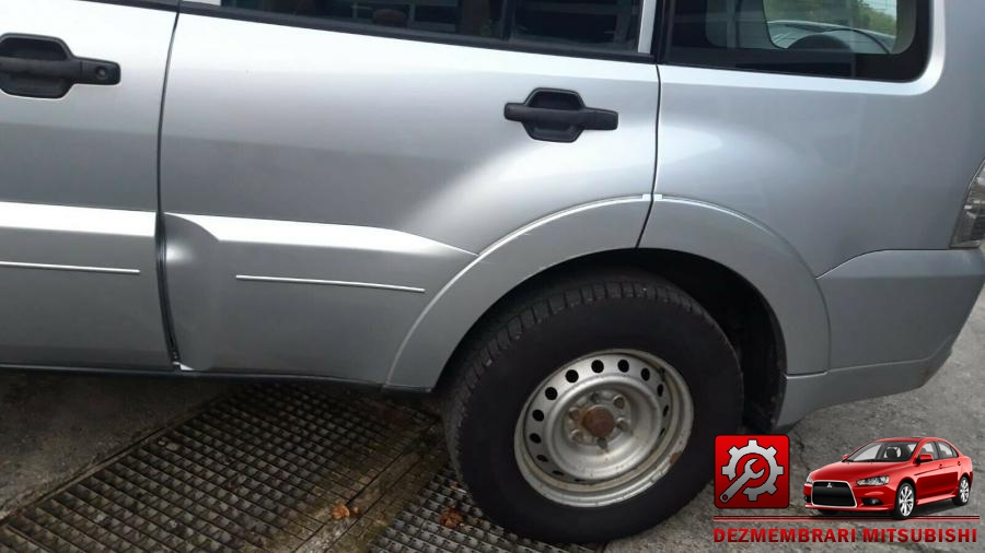 Amortizor capota mitsubishi pajero 2011