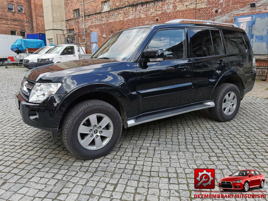 Arcuri mitsubishi pajero 2011