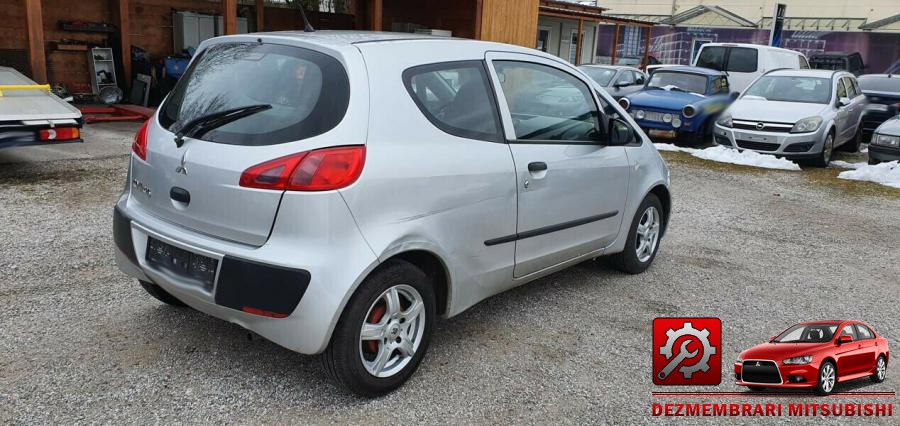 Aripa spate mitsubishi colt 2004