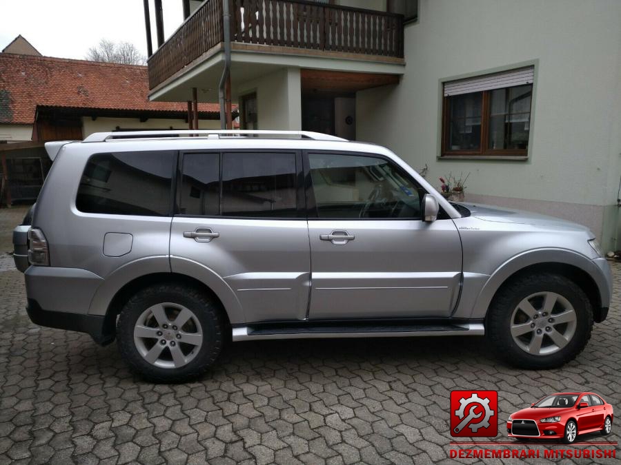 Baie ulei cutie mitsubishi pajero 2007